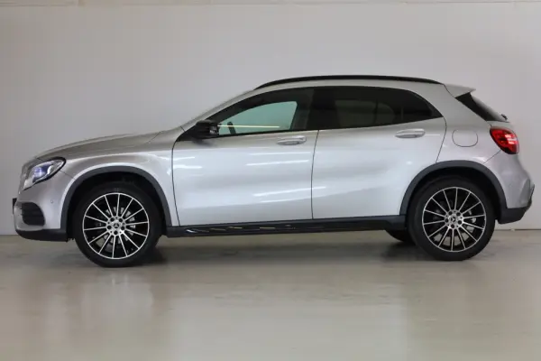 Mercedes-Benz GLA 180 Edition 1 6