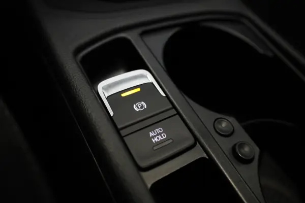 Volkswagen Touran 1.6 TDI R-Line DSG 32
