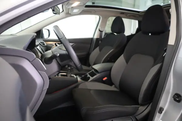 Nissan Qashqai 1.3 DIG-T N-Connecta LED+TT+SKY 25