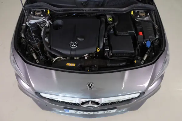 Mercedes-Benz CLA 200 d Shooting Brake AMG Line Aut. 9