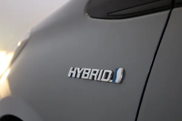 Toyota Yaris 1.5 HSD GR Sport 16