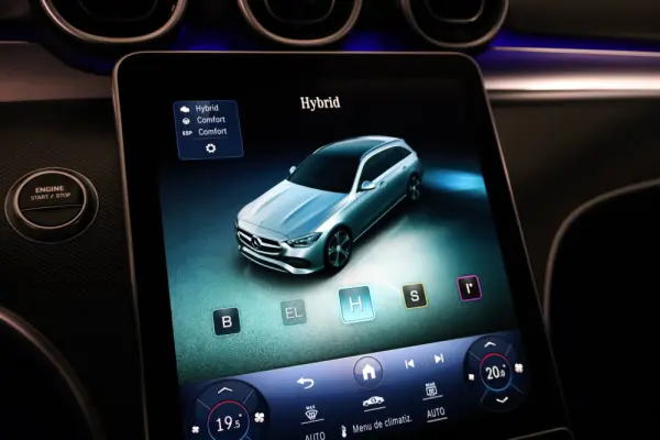 Mercedes-Benz C 300 e T 9G-TRONIC Avantgarde 33