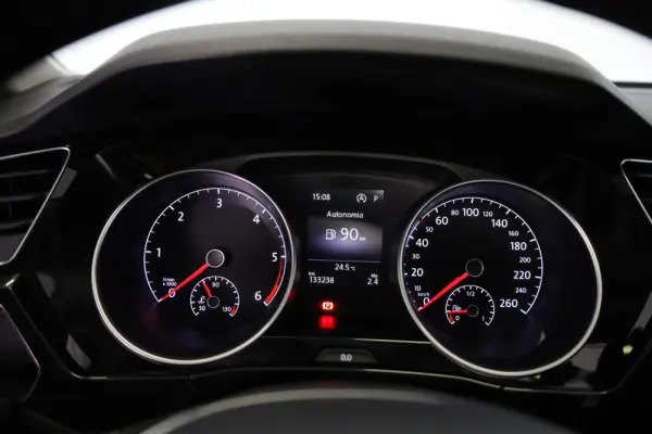 Volkswagen Touran 1.6 TDI R-Line DSG 24