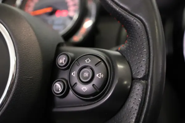 MINI Cabrio One Sport Edition 42