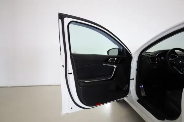 Kia Ceed 1.4 T-GDI TX+SRF 7DCT 18