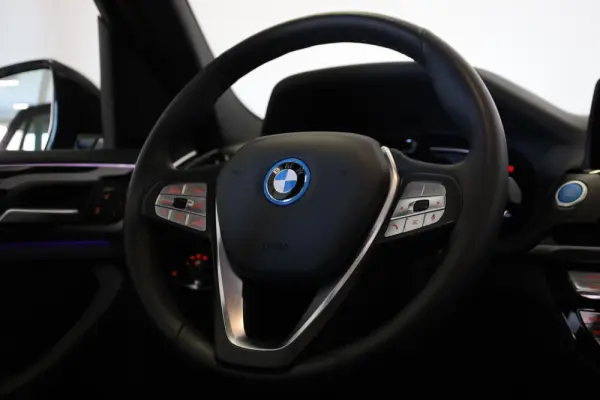 BMW iX3 Inspiring 6