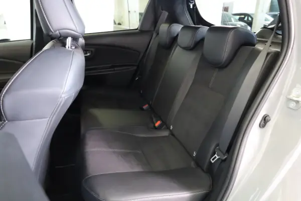 Toyota Yaris 1.5 HSD GR Sport 28