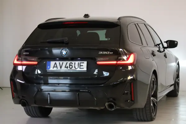 BMW 330 e Pack Desportivo M Auto 24