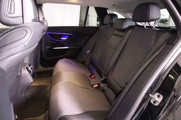 Mercedes-Benz C 300 e T 9G-TRONIC Avantgarde 28