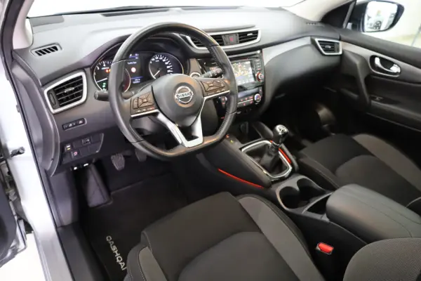 Nissan Qashqai 1.3 DIG-T N-Connecta LED+TT+SKY 22