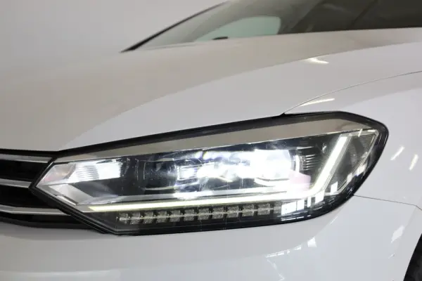 Volkswagen Touran 1.6 TDI R-Line DSG 16