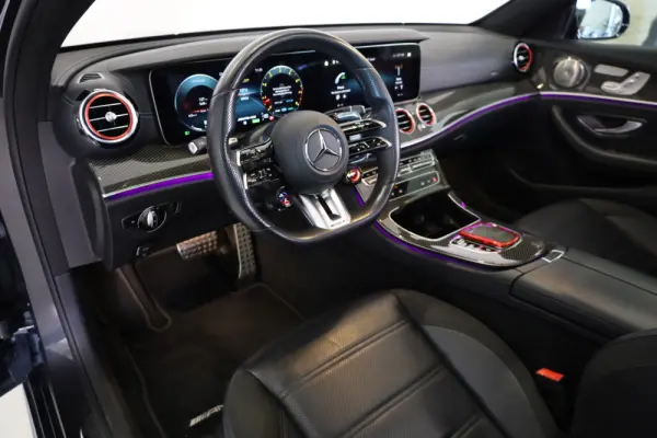 Mercedes-Benz E 53 AMG 4Matic+ 5