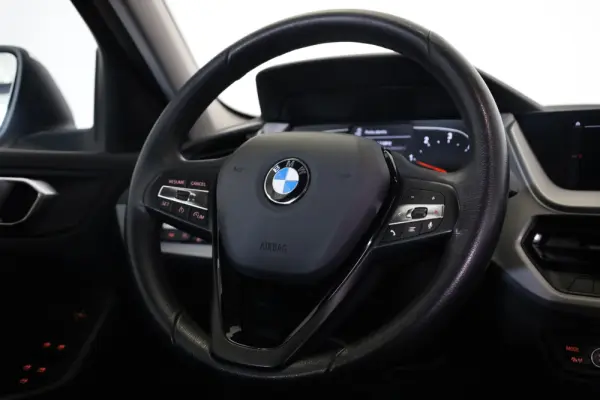 BMW 116 d Advantage Auto 19