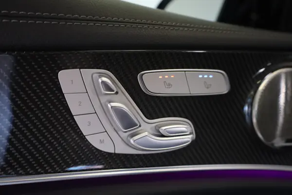Mercedes-Benz E 53 AMG 4Matic+ 26