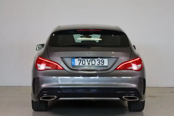 Mercedes-Benz CLA 200 d Shooting Brake AMG Line Aut. 17