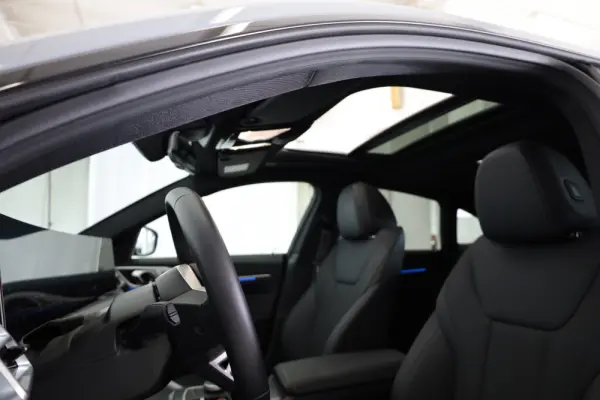 BMW i4 eDrive40 Edição Desportiva M 6