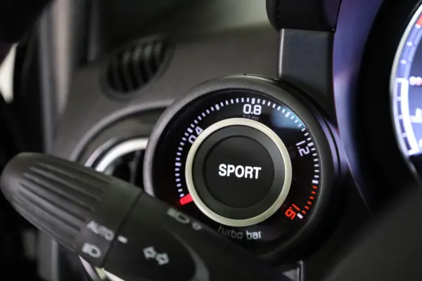 Abarth 595C 1.4 T-Jet 595 38