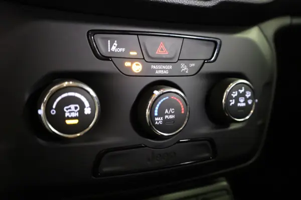 Jeep Renegade 1.0 T Sport 28