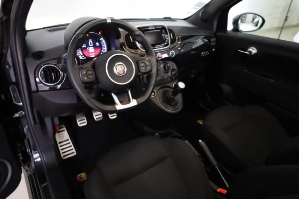 Abarth 595C 1.4 T-Jet 595 21