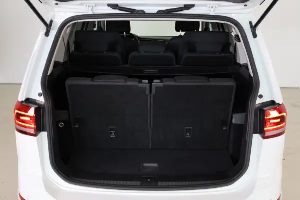 Volkswagen Touran 1.6 TDI R-Line DSG 20