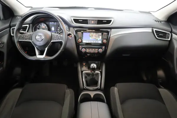 Nissan Qashqai 1.3 DIG-T N-Connecta LED+TT+SKY 6