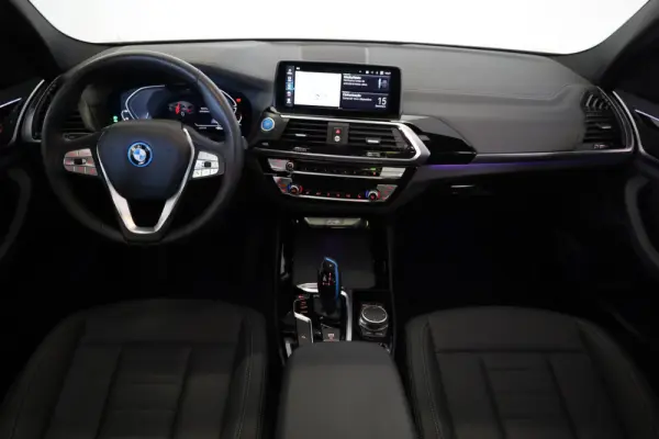 BMW iX3 Inspiring 5