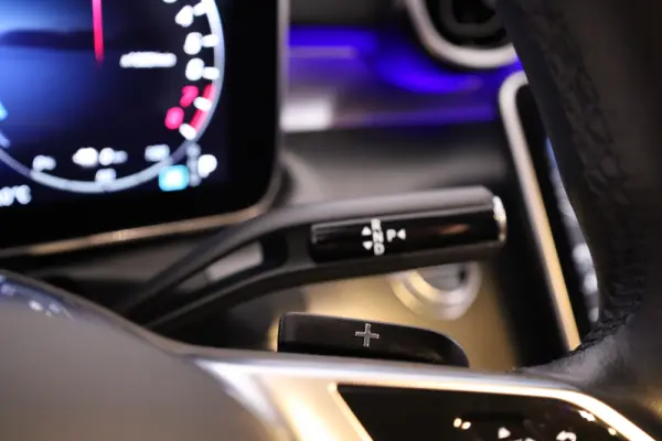 Mercedes-Benz C 300 e T 9G-TRONIC Avantgarde 35