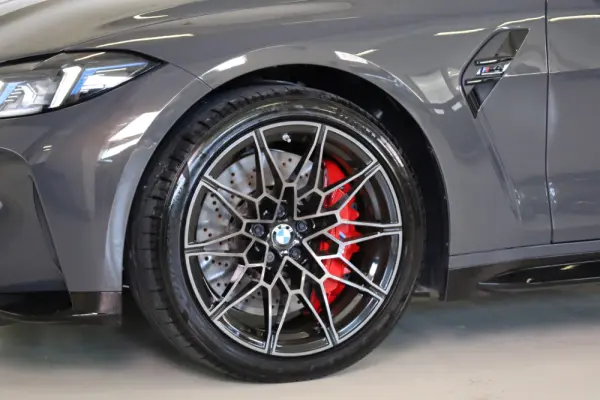 BMW M4 Competition xDrive 13