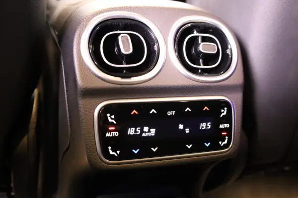 Mercedes-Benz C 300 e T 9G-TRONIC Avantgarde 29