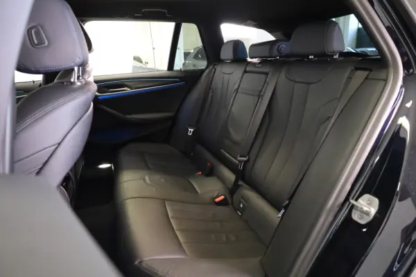BMW 530 e Pack Desportivo M 29