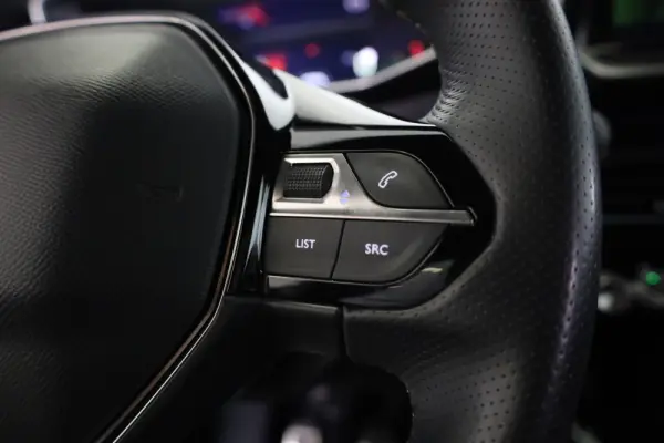 Peugeot 208 1.2 PureTech GT 40