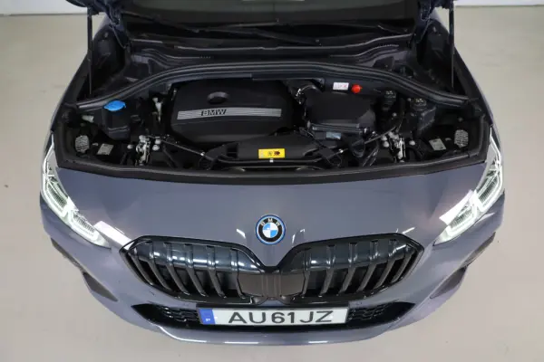 BMW 225xe Active Tourer e xDrive Pack Desportivo M 9