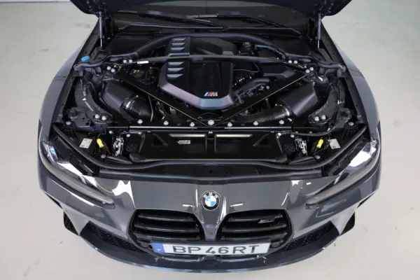 BMW M4 Competition xDrive 9