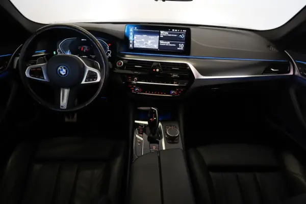 BMW 530 e Pack Desportivo M 5