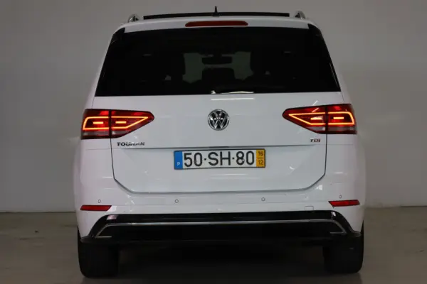 Volkswagen Touran 1.6 TDI R-Line DSG 19