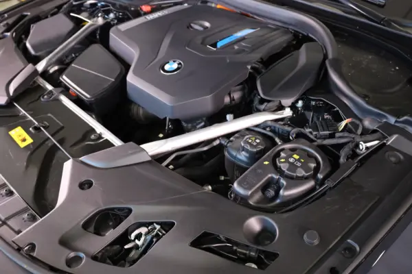 BMW 530 e Pack Desportivo M 10