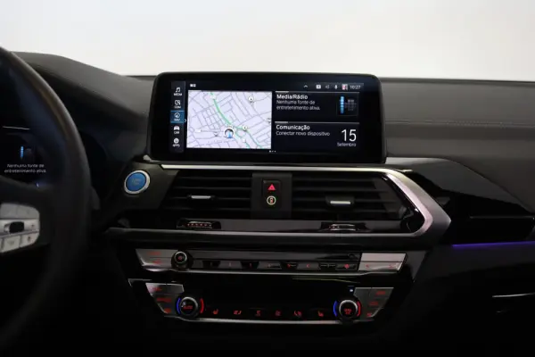 BMW iX3 Inspiring 28
