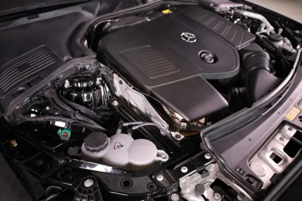 Mercedes-Benz C 300 e T 9G-TRONIC Avantgarde 6