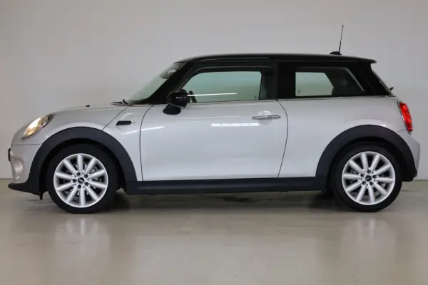 MINI 3 Portas Cooper D 4