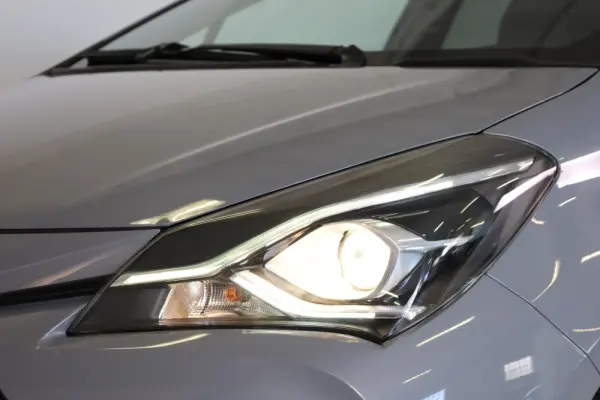 Toyota Yaris 1.5 HSD GR Sport 14