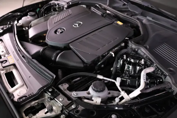 Mercedes-Benz C 300 e T 9G-TRONIC Avantgarde 8