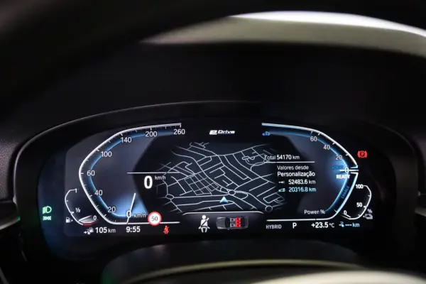 BMW 530 e Pack Desportivo M 25