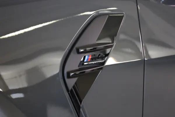 BMW M4 Competition xDrive 14
