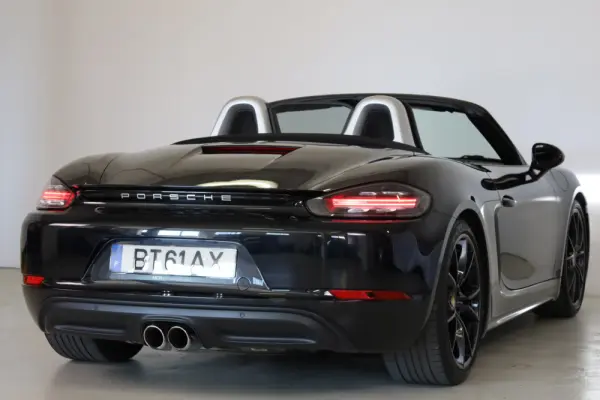Porsche 718 Boxster 2.5 S 17