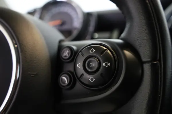 MINI 3 Portas Cooper D 26