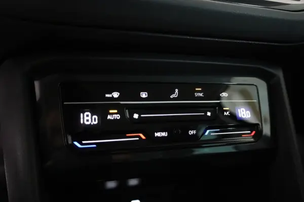 Volkswagen Tiguan 1.5 TSI Life 26