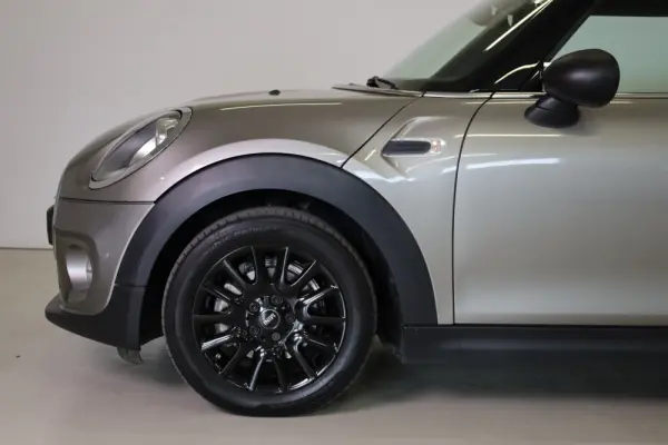 MINI Cabrio One Sport Edition 13