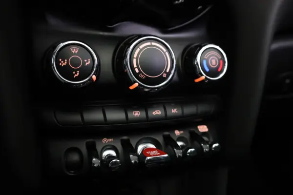 MINI Cabrio One Sport Edition 34