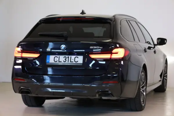 BMW 530 e Pack Desportivo M 21
