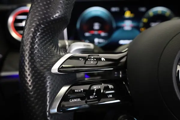 Mercedes-Benz E 53 AMG 4Matic+ 51
